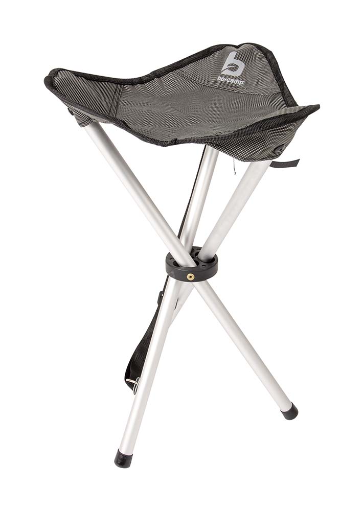 1204582 A sturdy 3 leg stool. Has a sturdy lightweight aluminium frame and a luxurious 2 tone 600D polyester coating. Easy to fold and carry, partly due to the handy carry strips and the delivered carry bag. Maximum load: 80 kilogram.