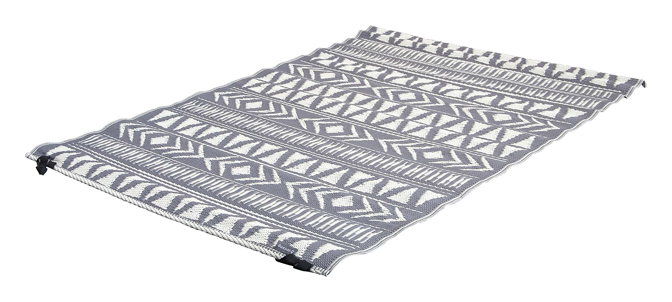 4271038 A multifunctional outdoor rug with a cool print. Decorated on both sides, making this rug usable on both sides. This garden carpet is waterproof, mold resistant and UV protected which ensures a long life. Ideal as picnic rug, (front) tent rug, under the awning, in the park, on the beach or in the garden. This outdoor rug is made of high quality and lightweight 100% polypropylene (380 gr/m²). Comes in a handy carrying bag.