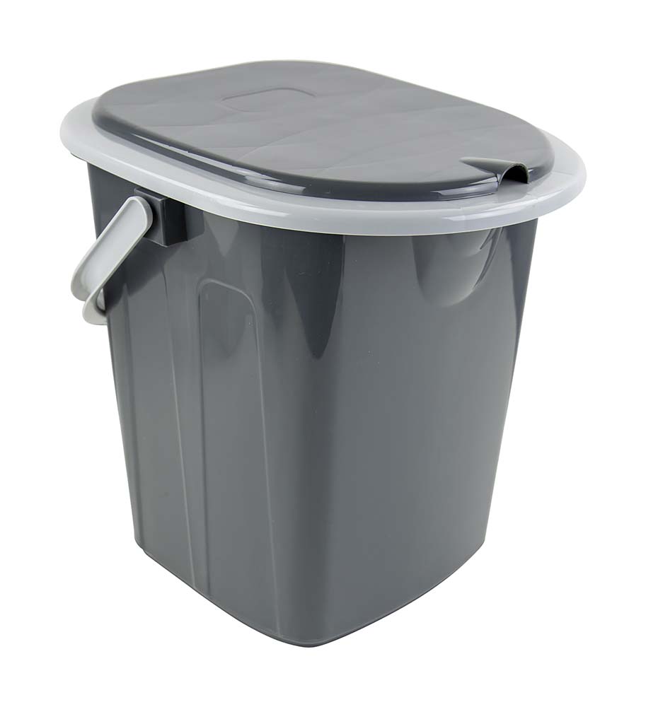 5502820 Convenient portable toilet. The handle on the toilet makes it easy to carry. Ideal for while camping, first needs on the road or during a renovation.