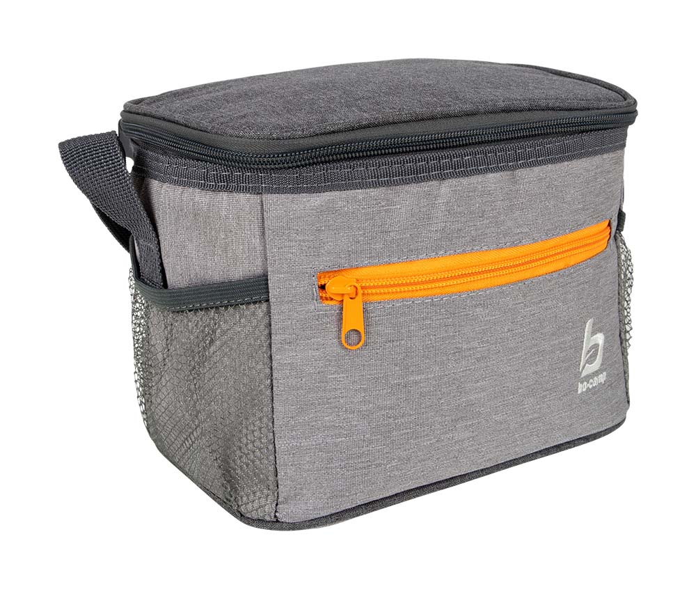 6702909 A very handy cooler bag with a capacity of 5 liters. The small size makes it easy to take the cooler bag to the beach, park or other outings. Excellent insulating effect by the EVA insulation material. The cooler is equipped with a convenient carrying strap, a front pocket with zipper and 2 mesh side pockets. The cooler can hold up to 6 cans.